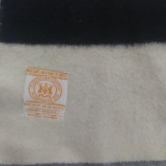 Vintage 4 Point Hudson Bay 100% Wool Blanket - Picture 3 of 5